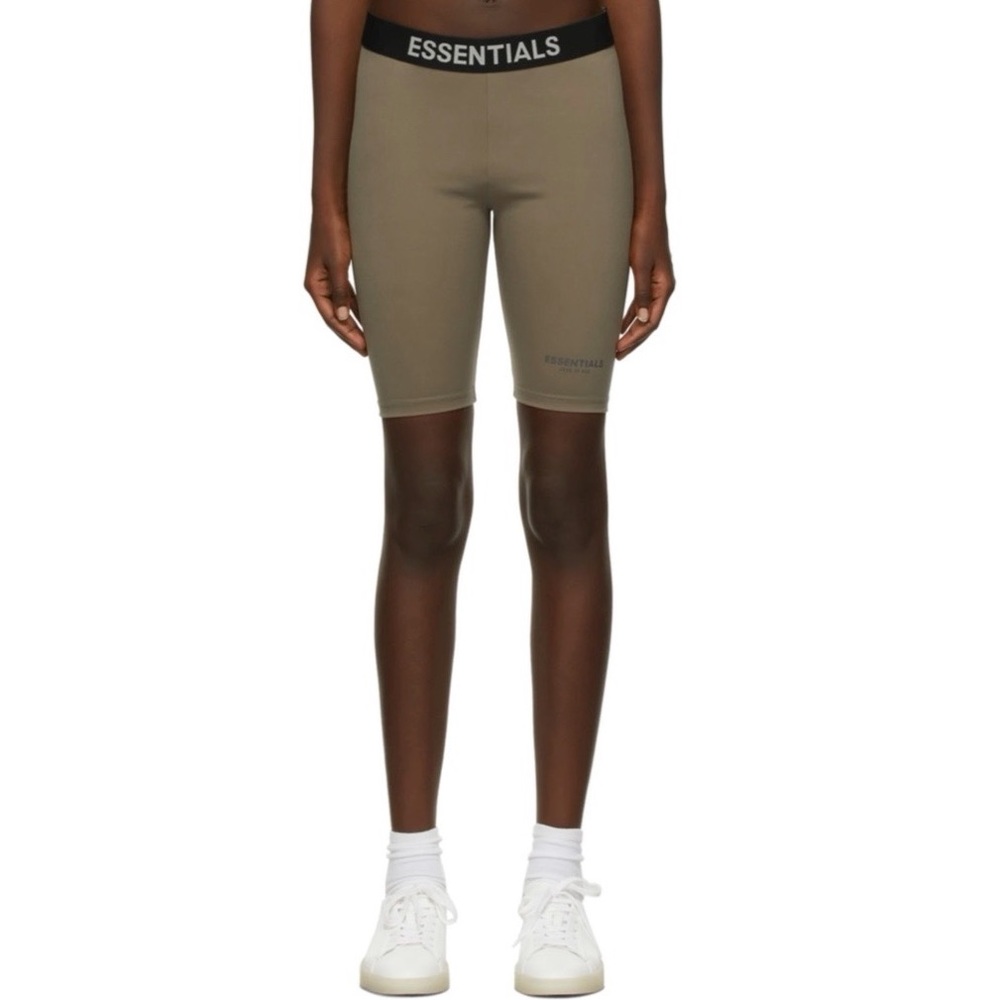 FOG ESSENTIALS Women’s Biker Shorts